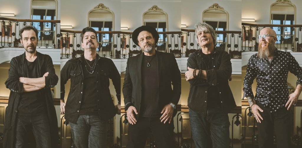 ic_large_w900h600q100_ellismanobandbynicolasbruni04pf